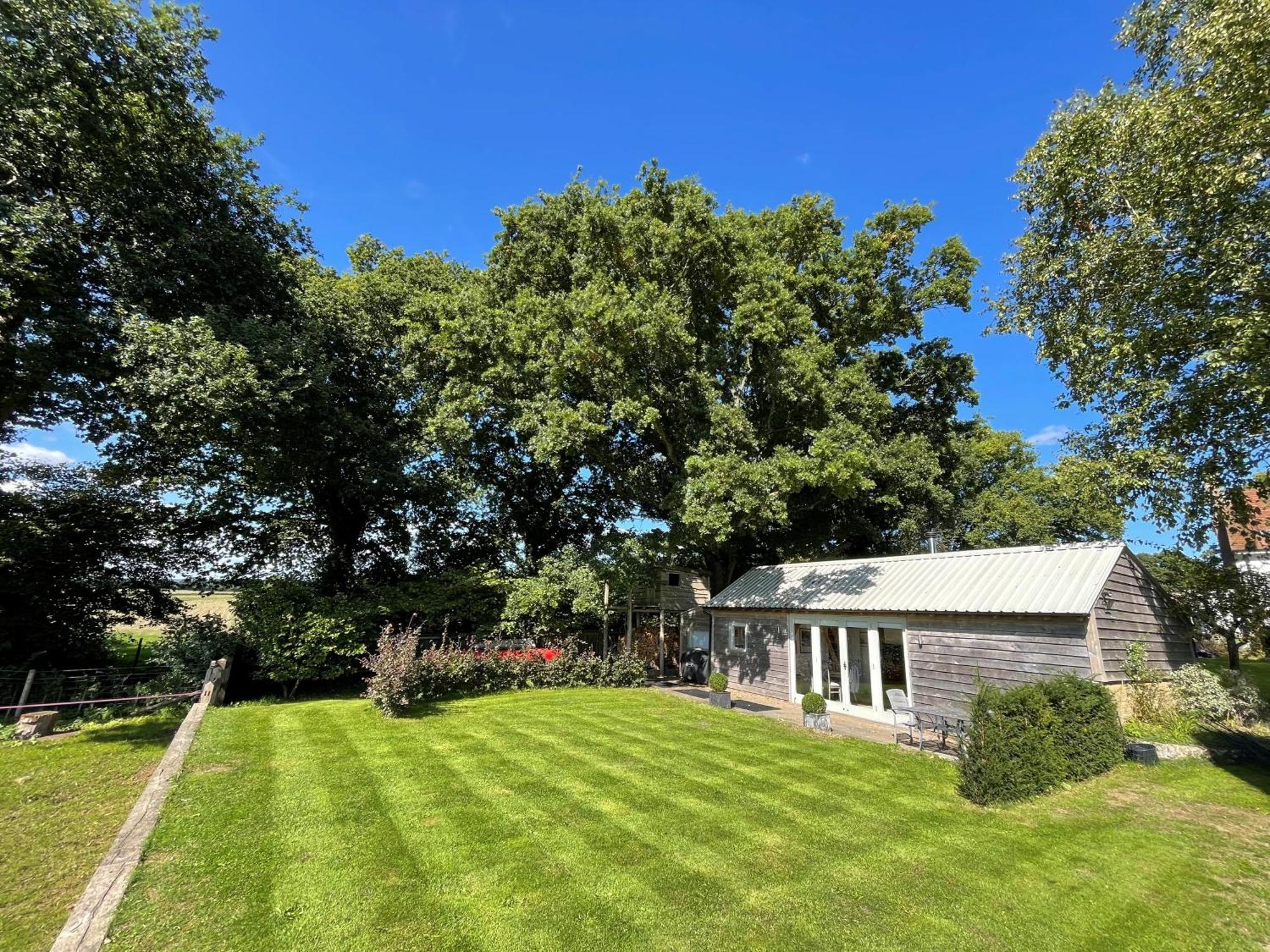 Stunning Cabin With Incredible Views Near Goodwood Rogate Luaran gambar